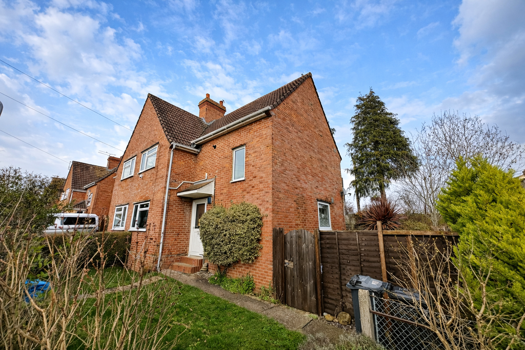 Property photo 1 of 15 Photo 12