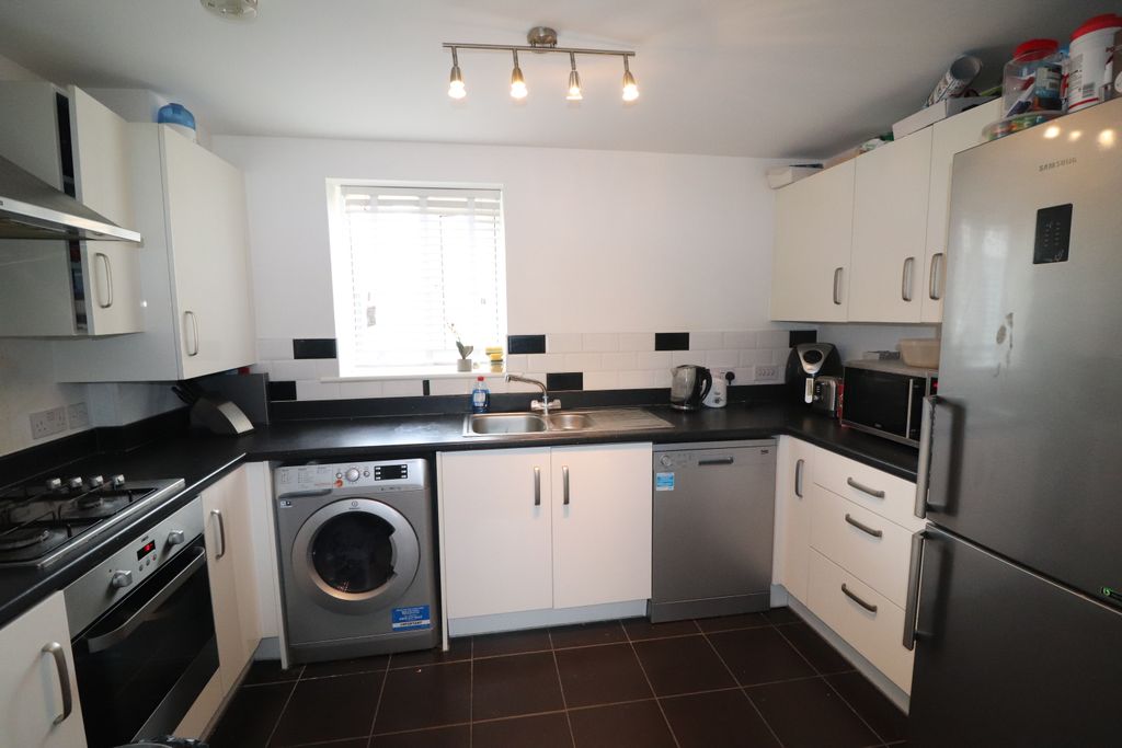 Property photo 2 of 4