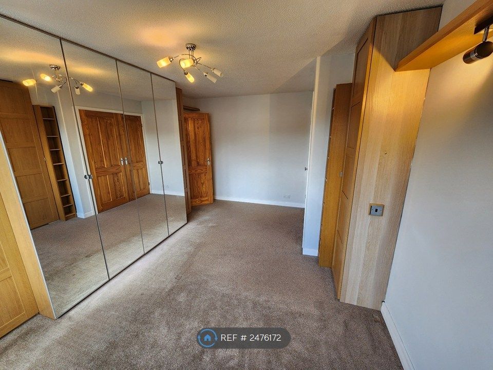 Property photo 3 of 10 Bedroom 1