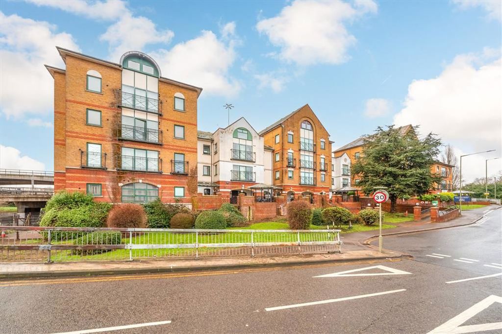 Property photo 1 of 4