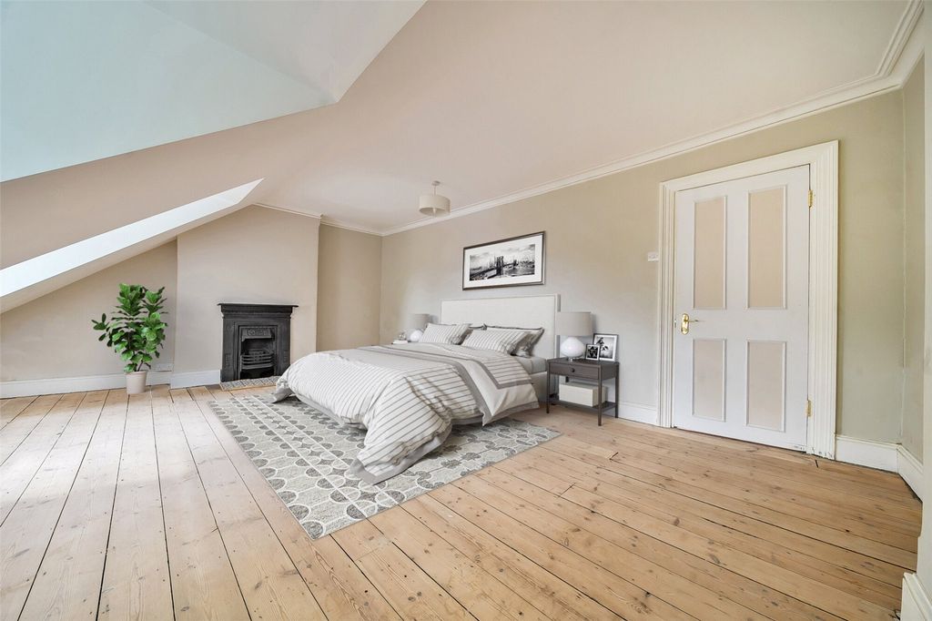 Property photo 2 of 31 Picture No. 36