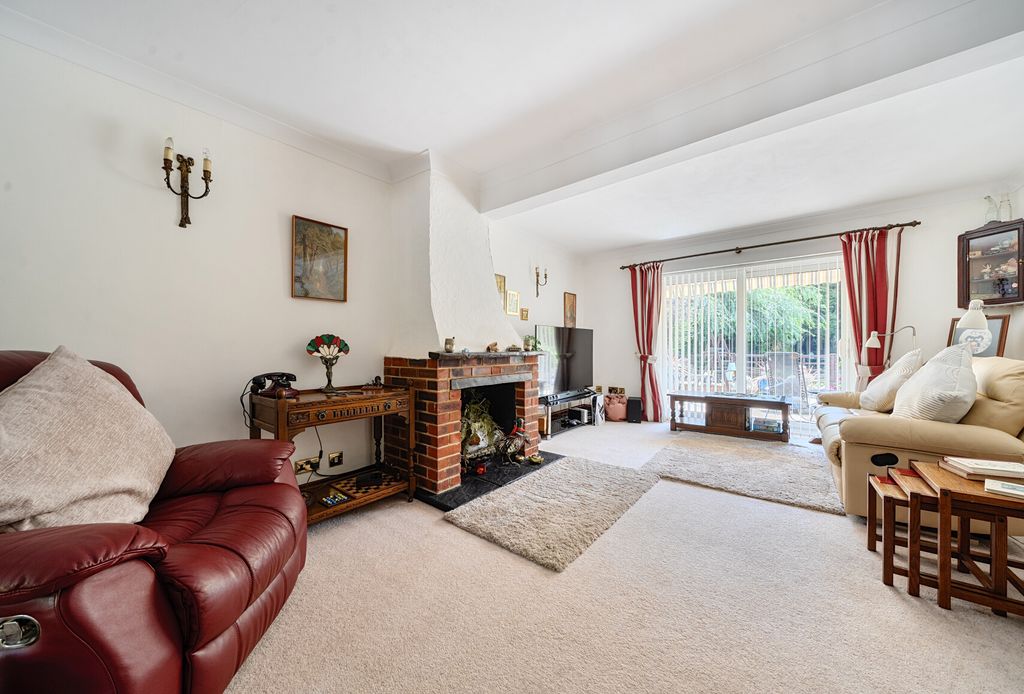 Property photo 3 of 16 1315929-9-6866805...