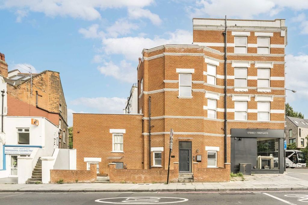 Property photo 1 of 5