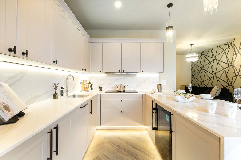 Property photo 2 of 15 Bath Press Townhouse
