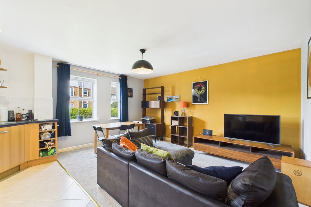 Property photo 2 of 9 Open Plan