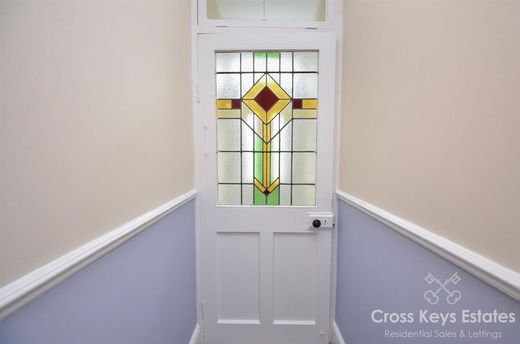 Property photo 2 of 22 Entrance Vestibule