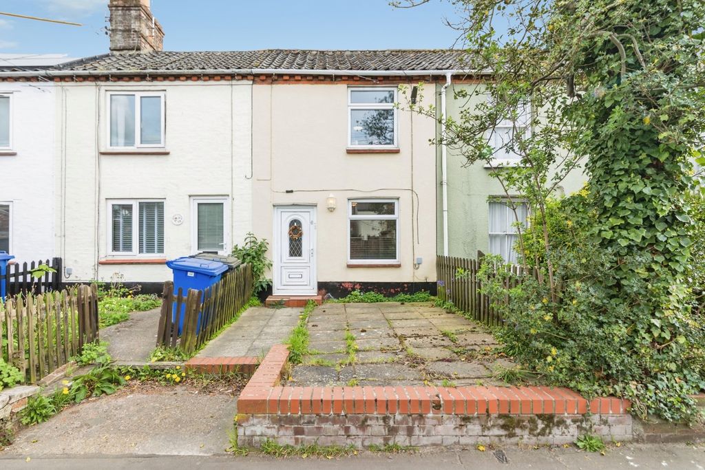 Property photo 1 of 16 Front