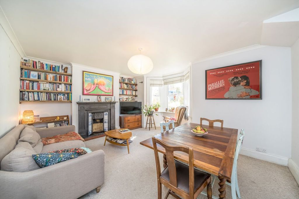 Property photo 3 of 7