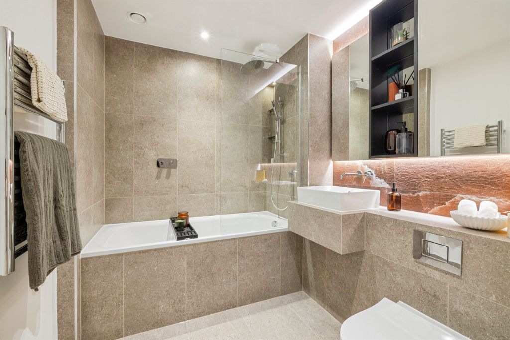 Property photo 3 of 21