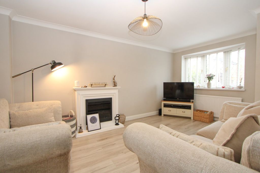 Property photo 2 of 26