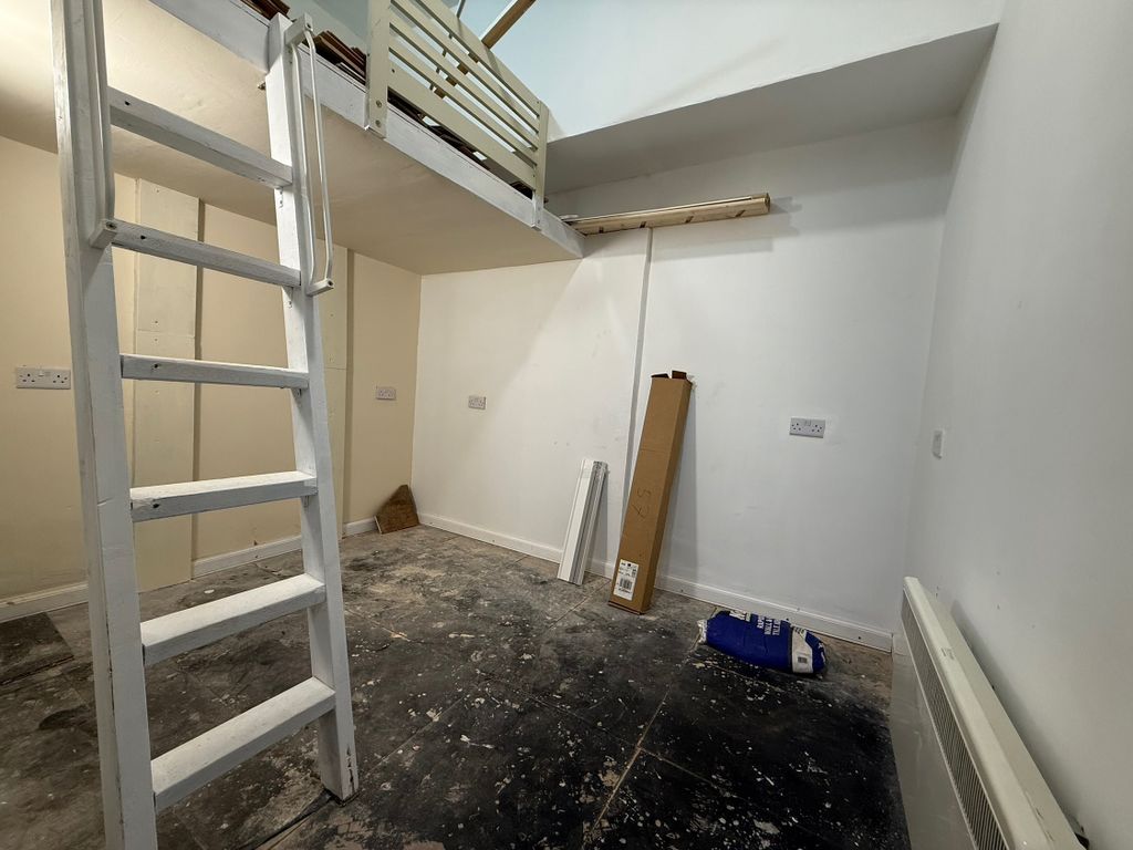 Property photo 2 of 9 Img_3947