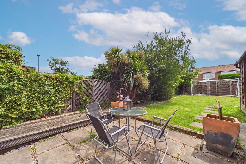 Property photo 1 of 13 Cam02279G0-Pr0130-Still001-001