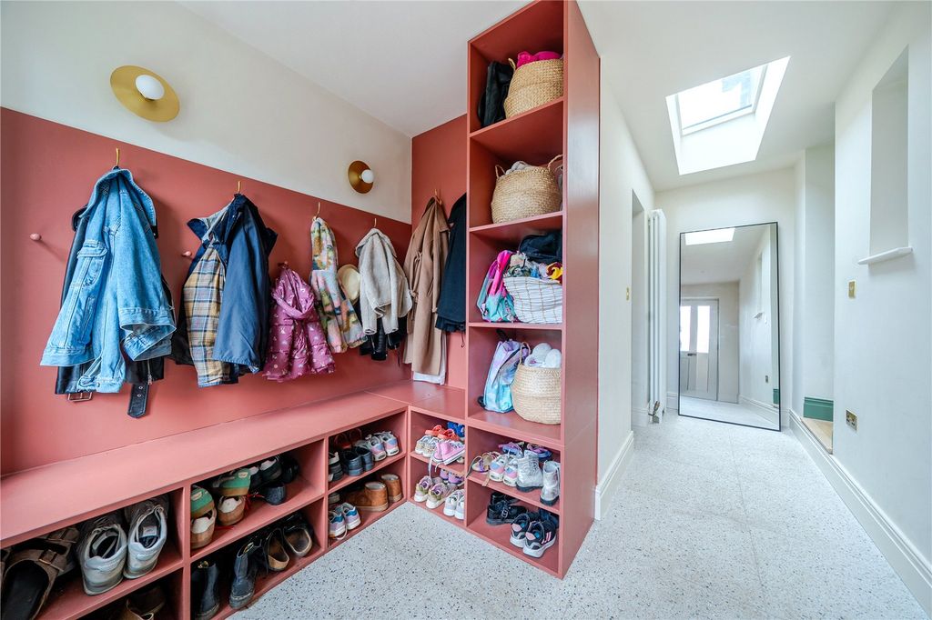 Property photo 2 of 25 Picture No. 31