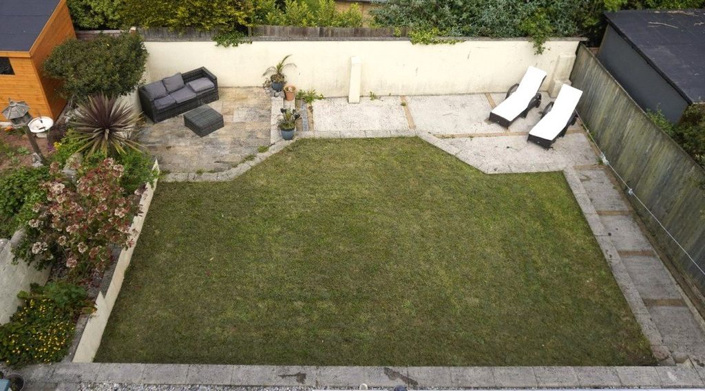Property photo 1 of 20 Picture No. 32