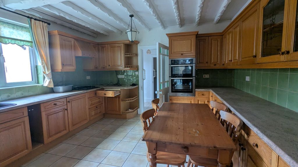 Property photo 2 of 4