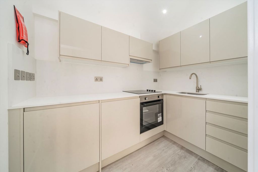 Property photo 2 of 3