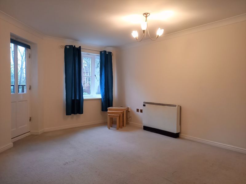 Property photo 2 of 7 Photo 8