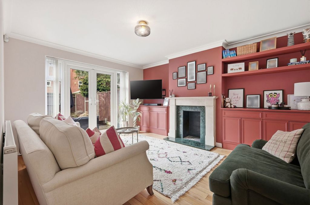 Property photo 2 of 20