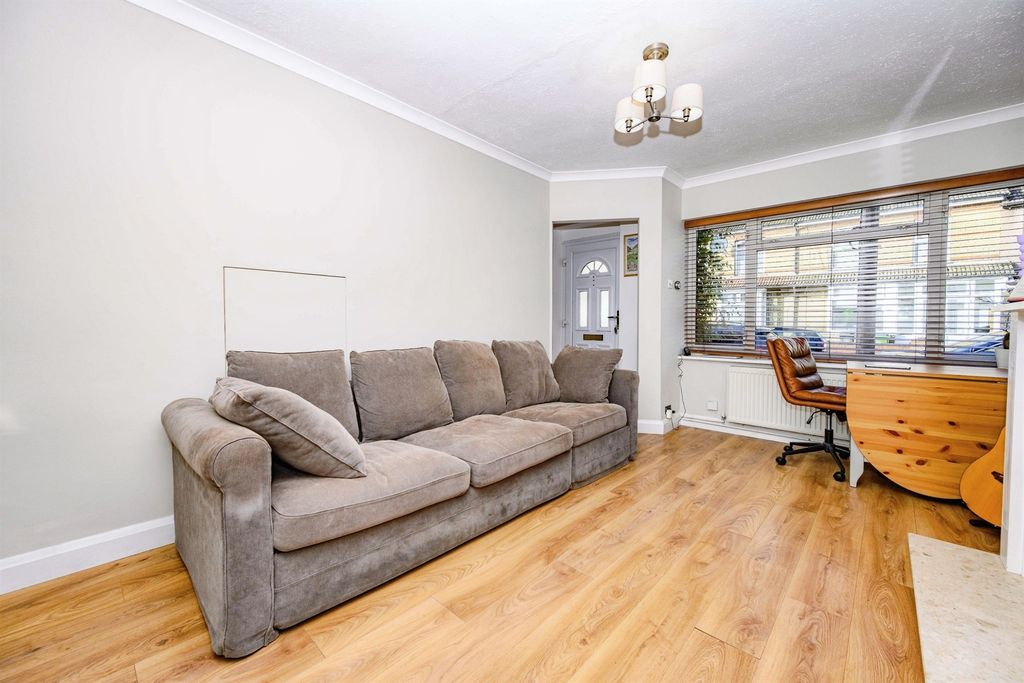 Property photo 3 of 15