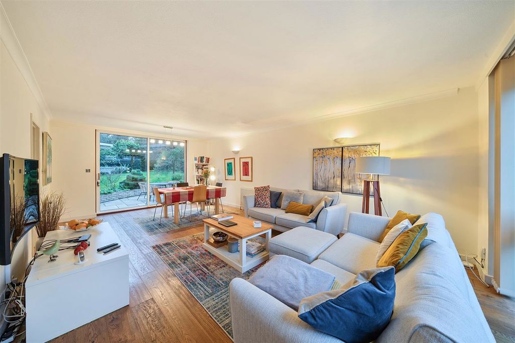 Property photo 2 of 20