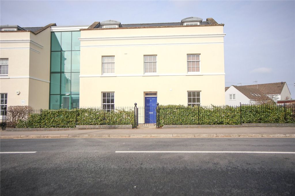 Property photo 2 of 12 Picture No. 22