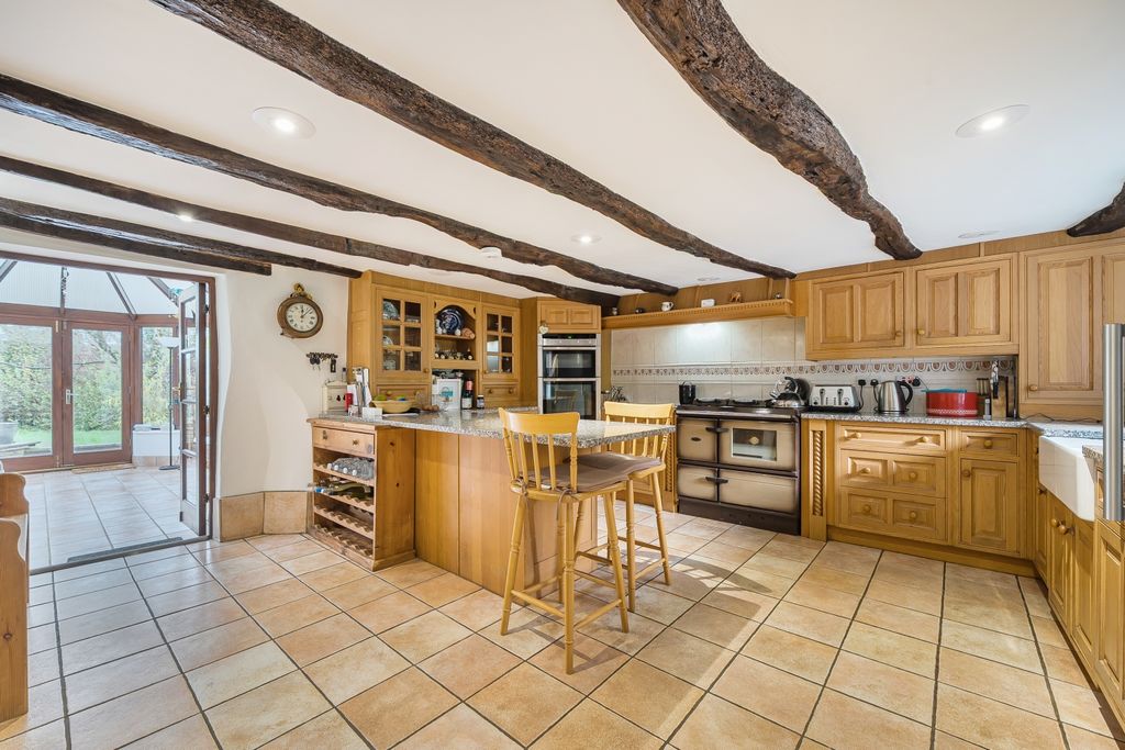 Property photo 3 of 37 1384788-15-692ee5Fb9c49c