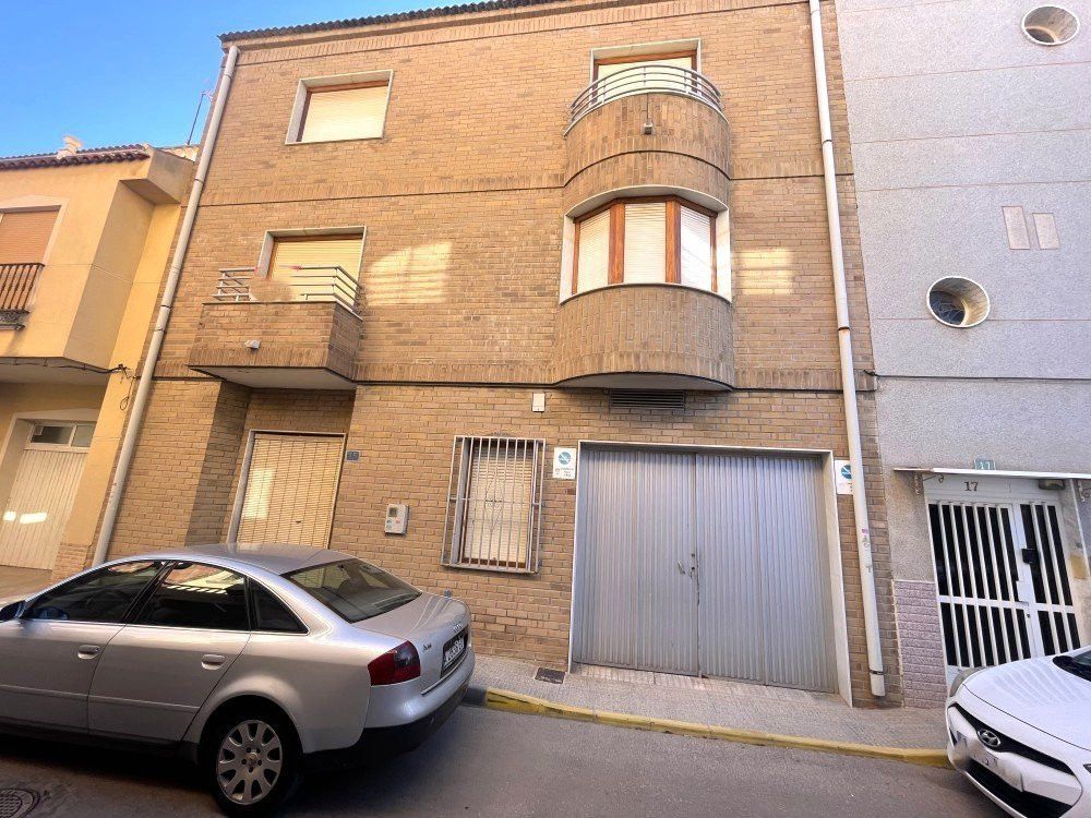 Property photo 1 of 1