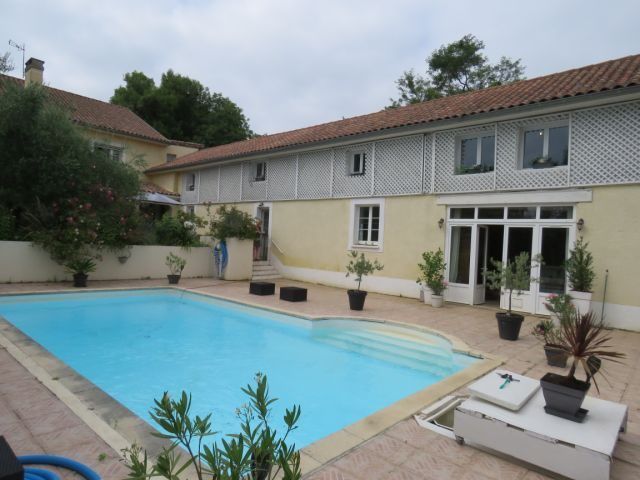 Property photo 1 of 50