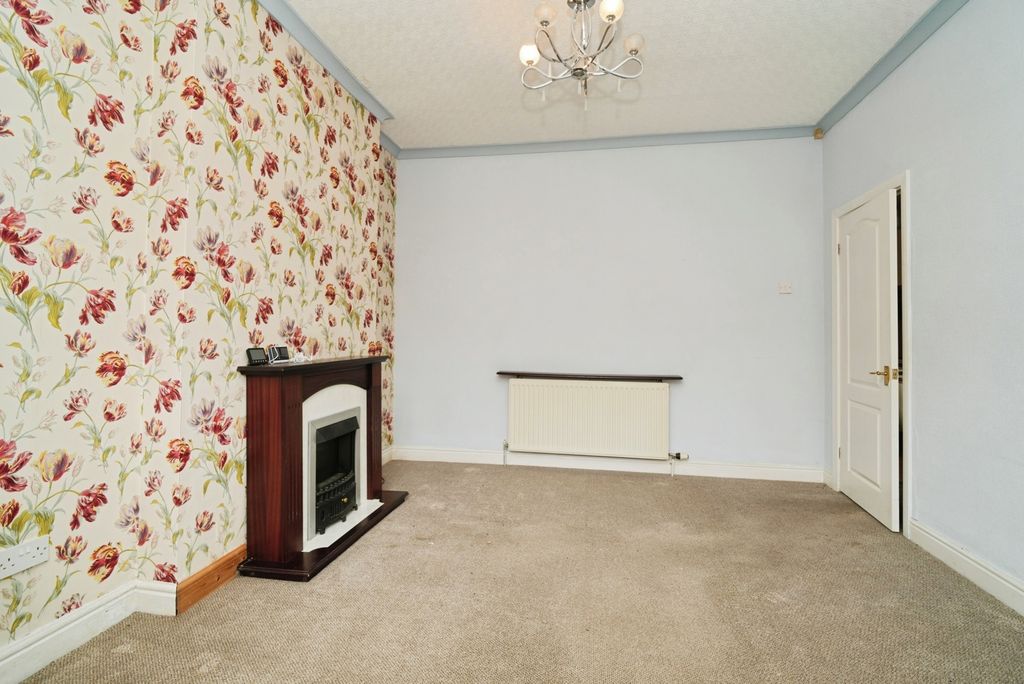 Property photo 3 of 13 Pbox-Img.Jpg