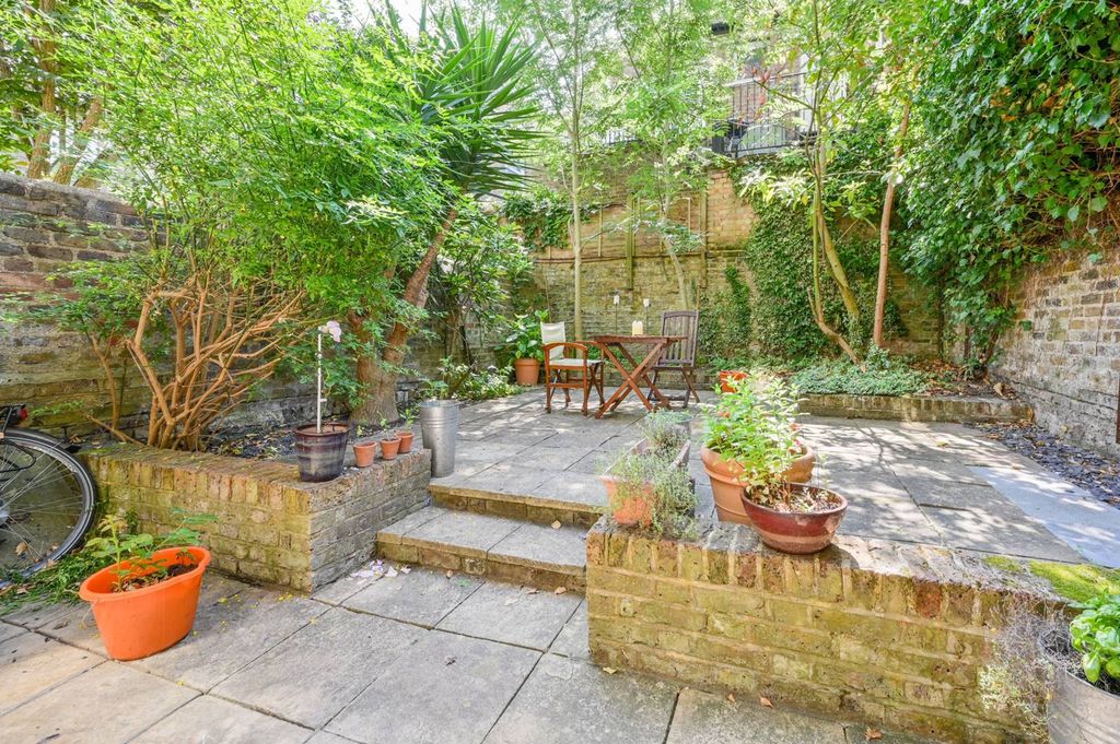 Property photo 3 of 10