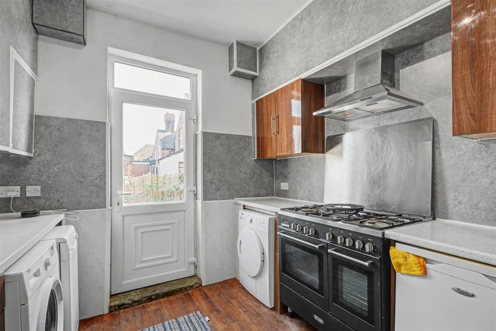 Property photo 3 of 15 Kitchen_1.Jpeg