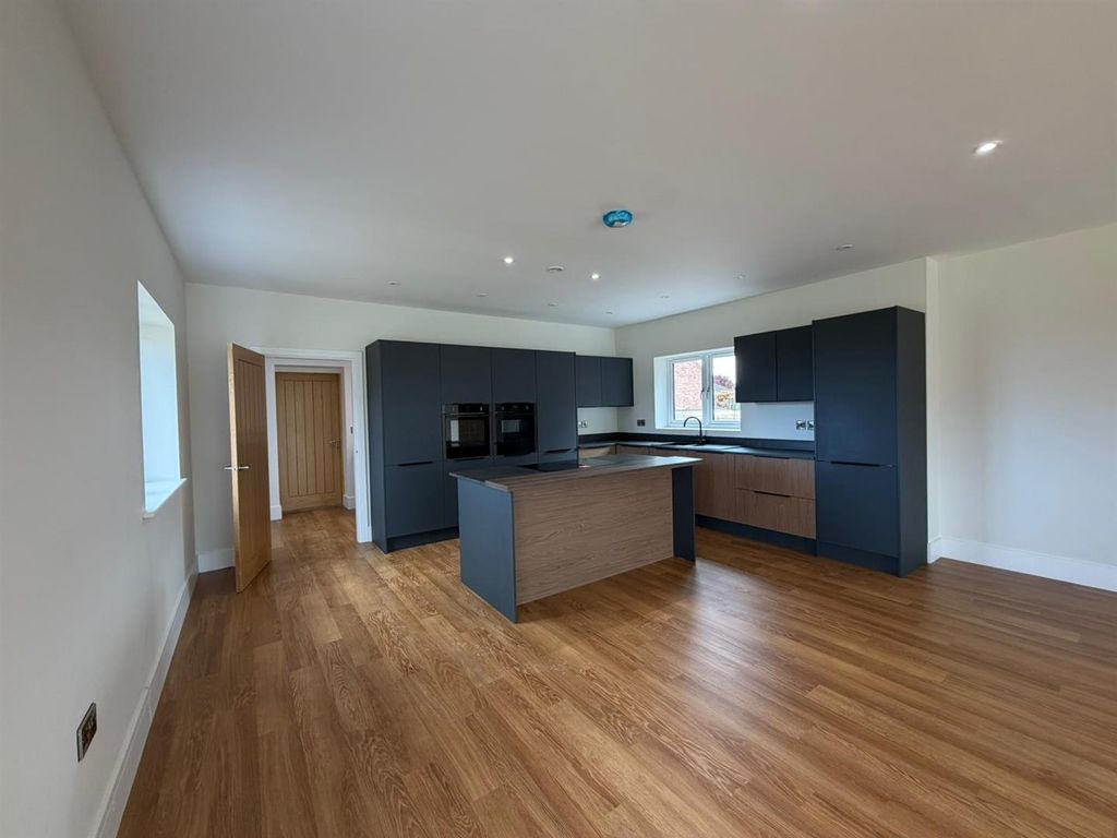 Property photo 2 of 20 4c136Afd-7A98-4d9F-Bb3B-9A30Eb2A963d.Jpg