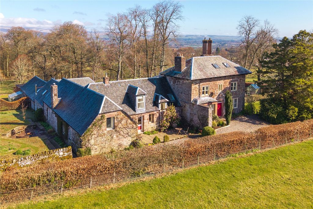 Property photo 1 of 34 Underhill Farmhouse
