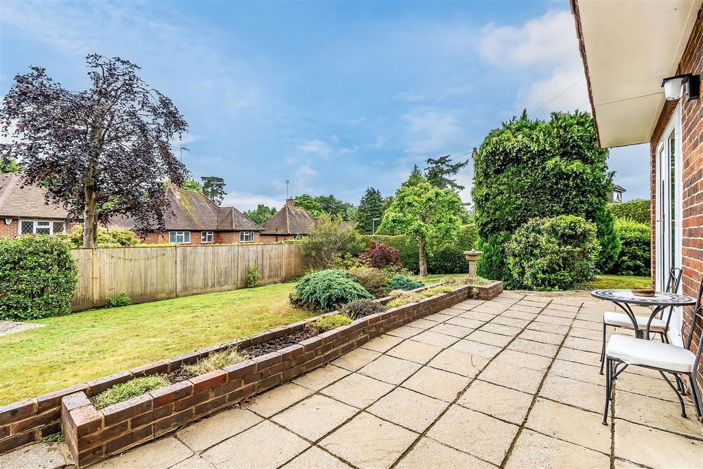 Property photo 2 of 34 10-Sylvan-Close-2.Jpg