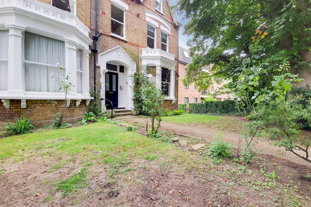 Property photo 3 of 17