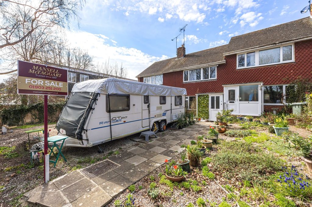 Property photo 1 of 25