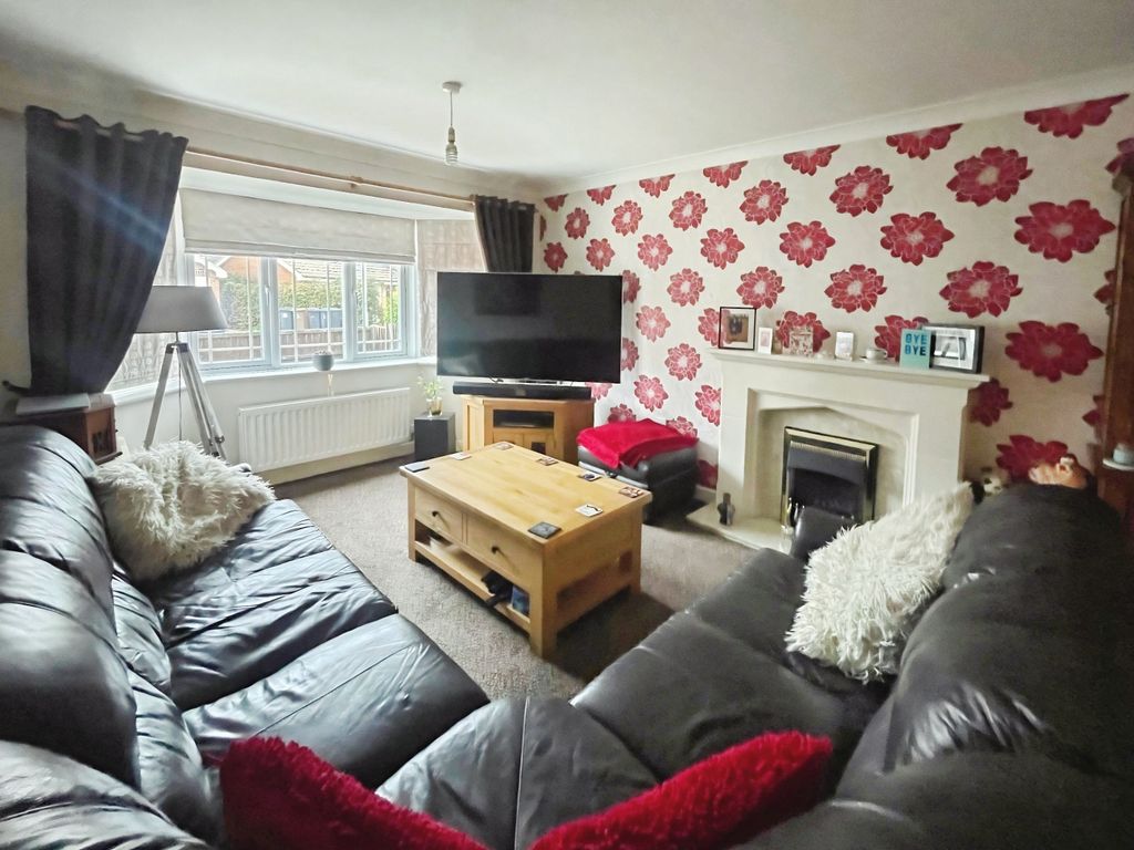 Property photo 3 of 17 A91ee436-Thumbnail_Img_5908