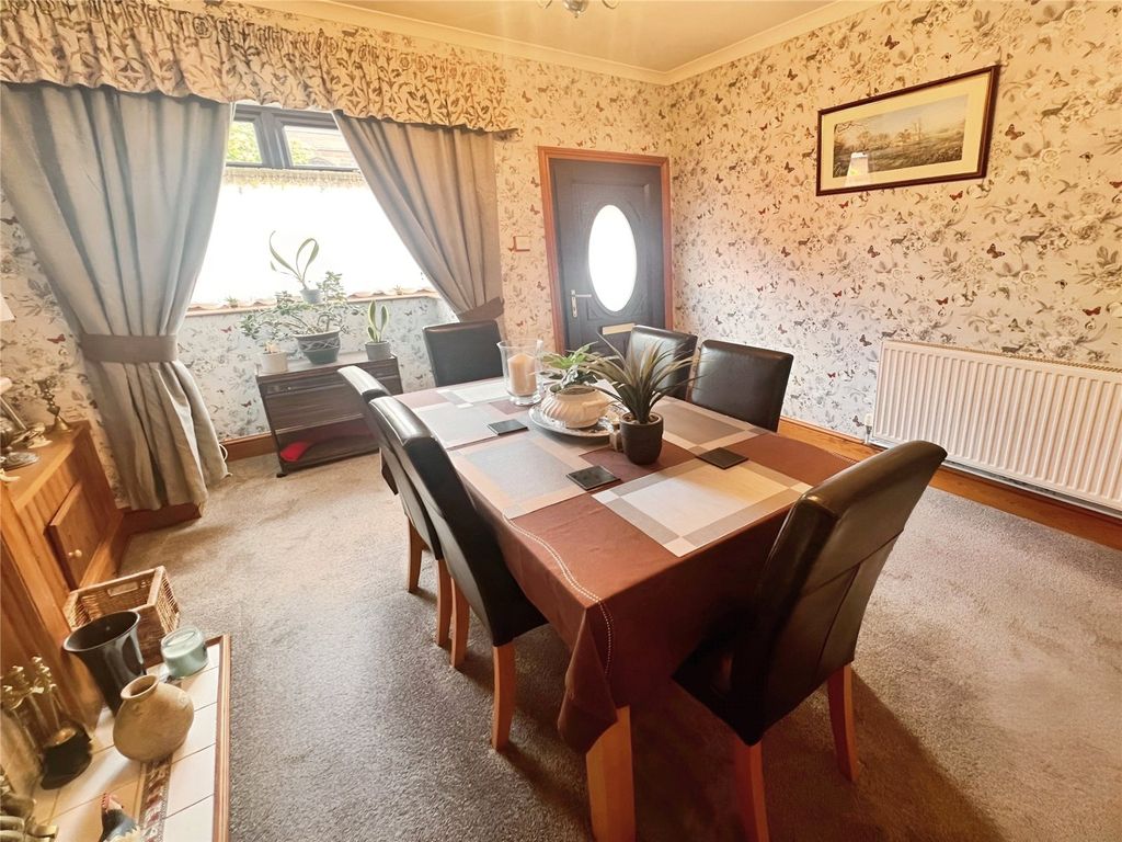 Property photo 2 of 19 Dining Room