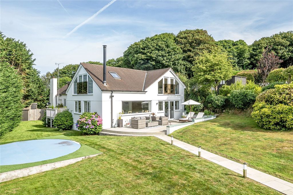 Property photo 3 of 30 Picture No. 05