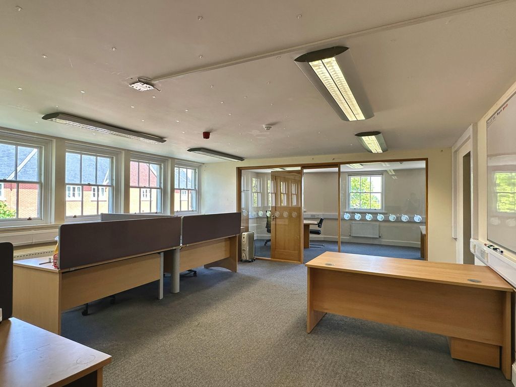 Property photo 2 of 10 Image 5