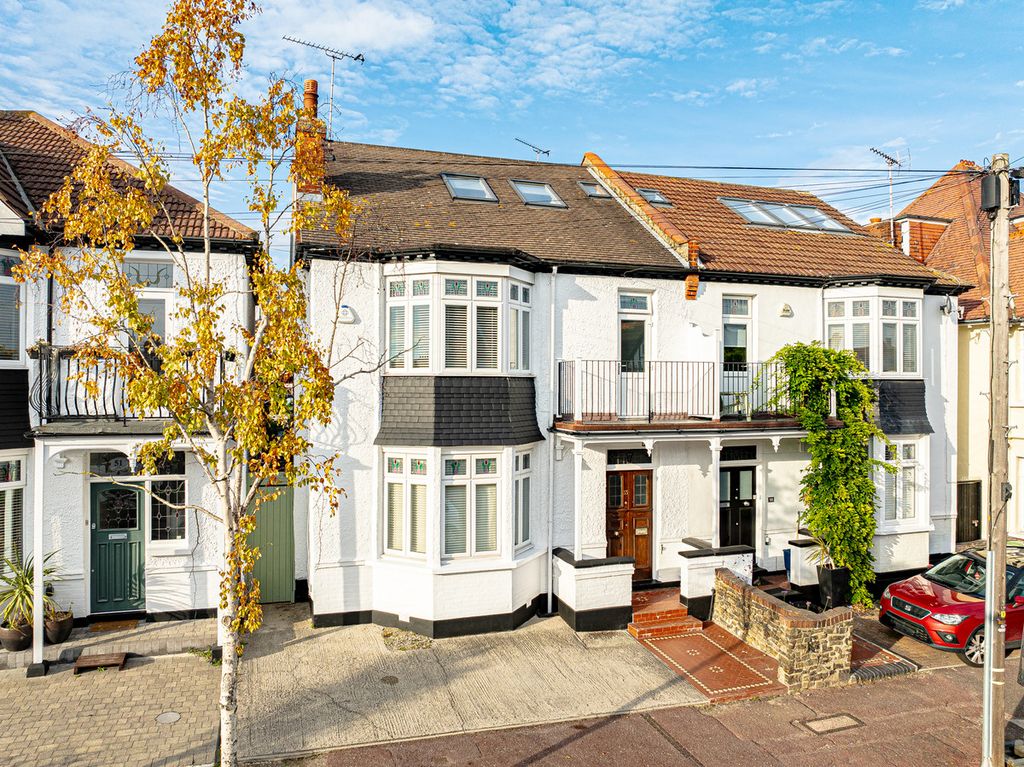 Property photo 1 of 46