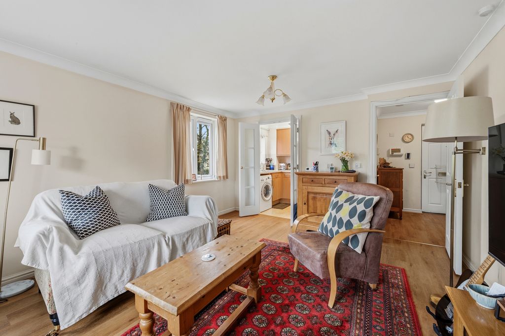 Property photo 2 of 16 Picture No. 24