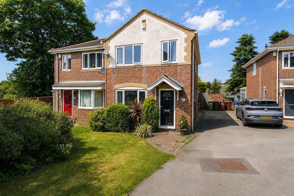 Property photo 1 of 12