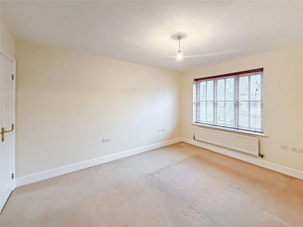 Property photo 3 of 7 Picture No. 01