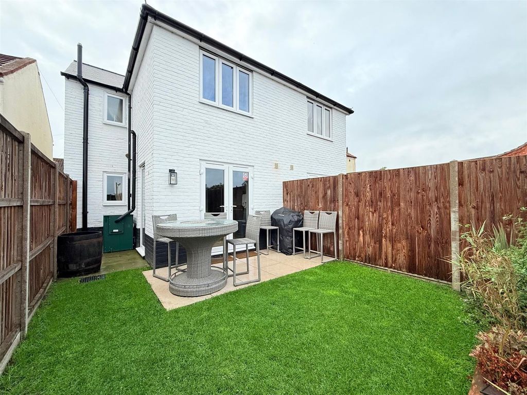 Property photo 3 of 24 Outside