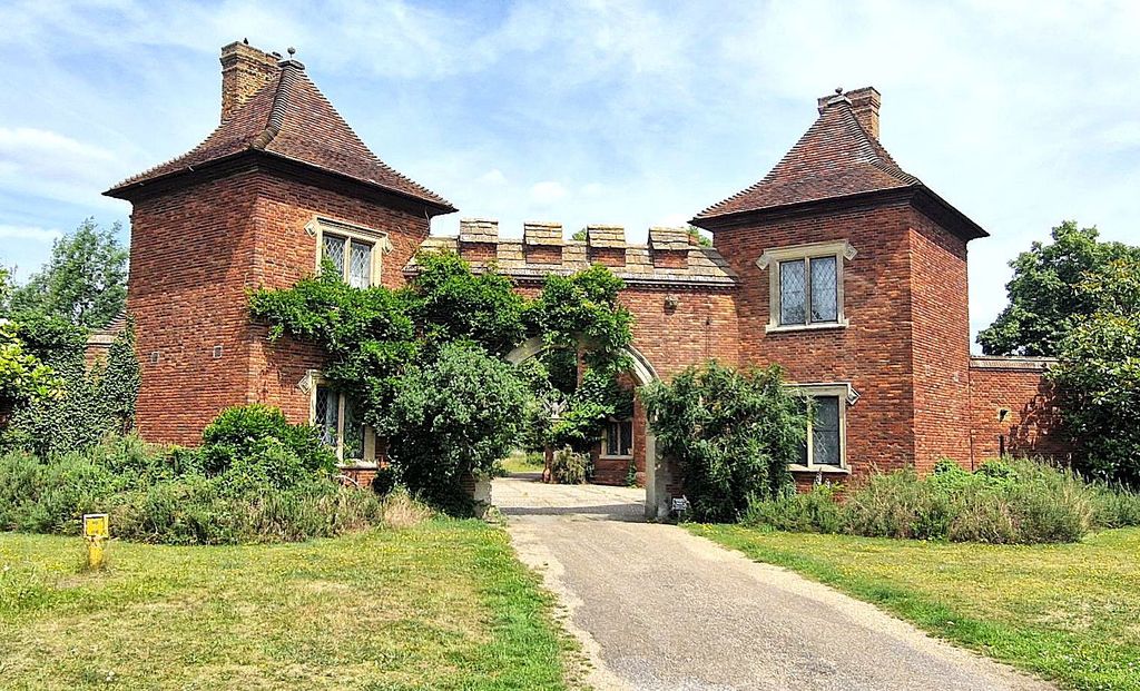 Property photo 2 of 7