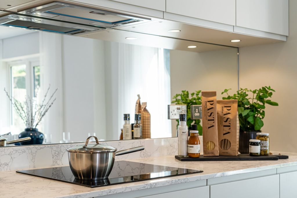 Property photo 2 of 8 Kitchen