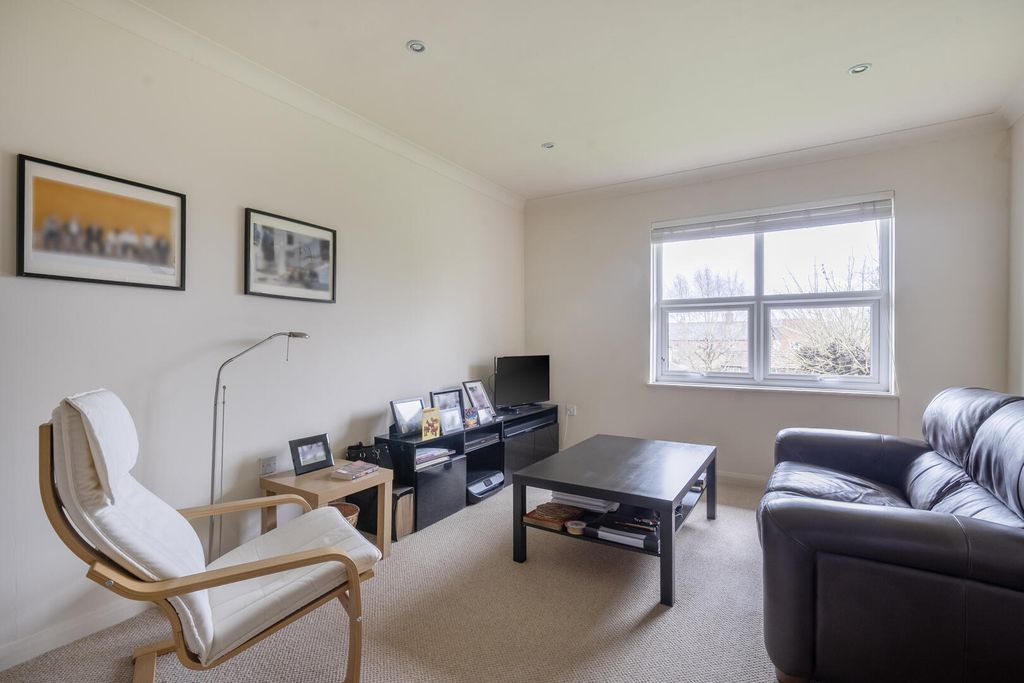 Property photo 2 of 17 Living Room