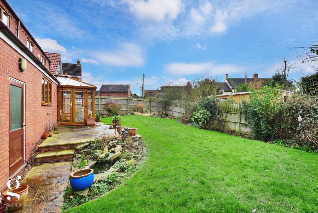 Property photo 2 of 34