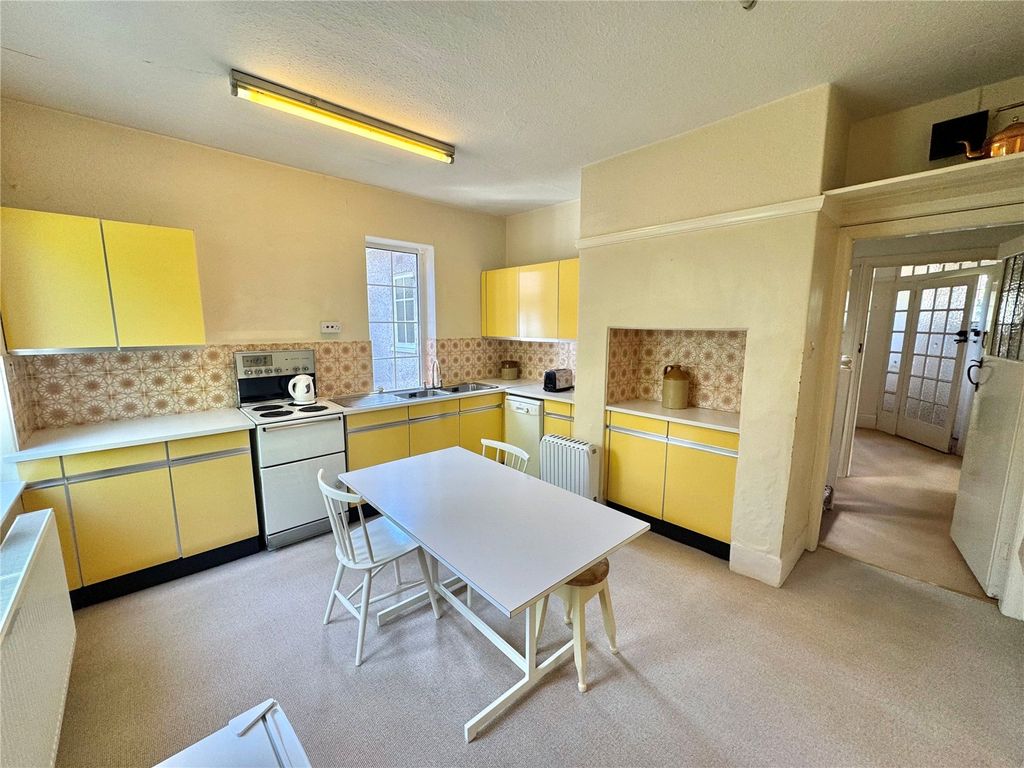 Property photo 3 of 28 Picture No. 04